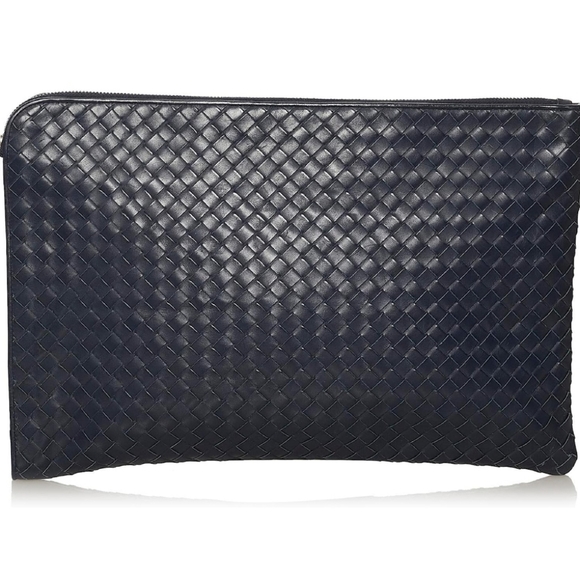 Bottega Veneta Handbags - Bottega Veneta Black Intrecciato Leather Clutch Bag